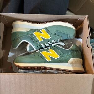 New Balance Green Suede Sneakers with Yellow 'N'